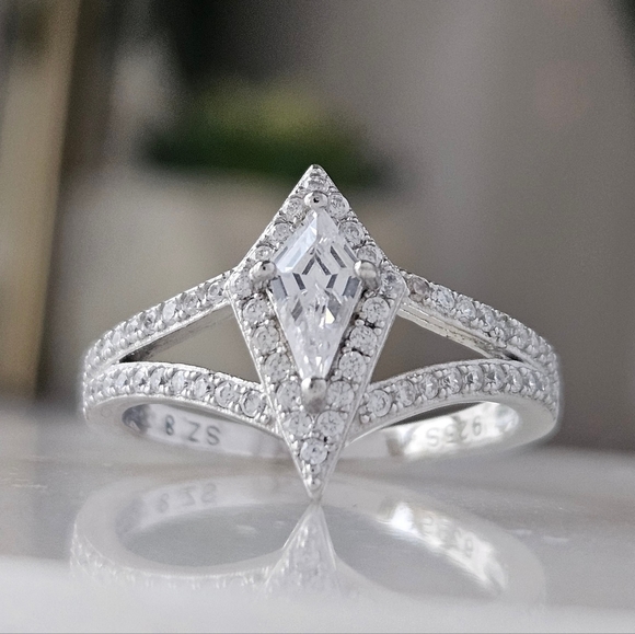 Kite Ring, Disney Frozen Ring Collection, 925 Sterling Silver - Picture 2 of 6